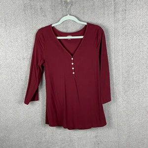Slim fit 3/4s sleeve burgundy top from Old Navy size large, never worn